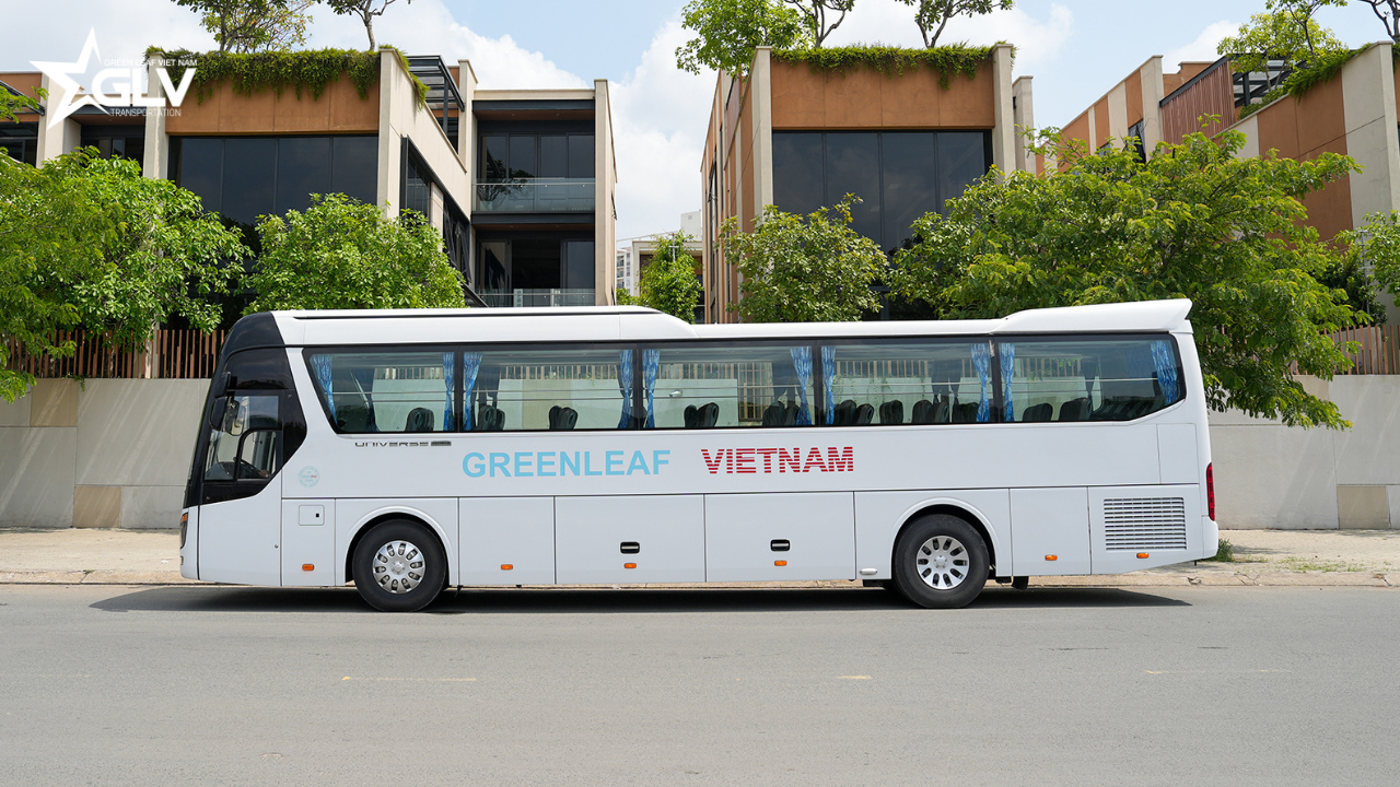 thuê xe đưa đón nhân viên đi làm